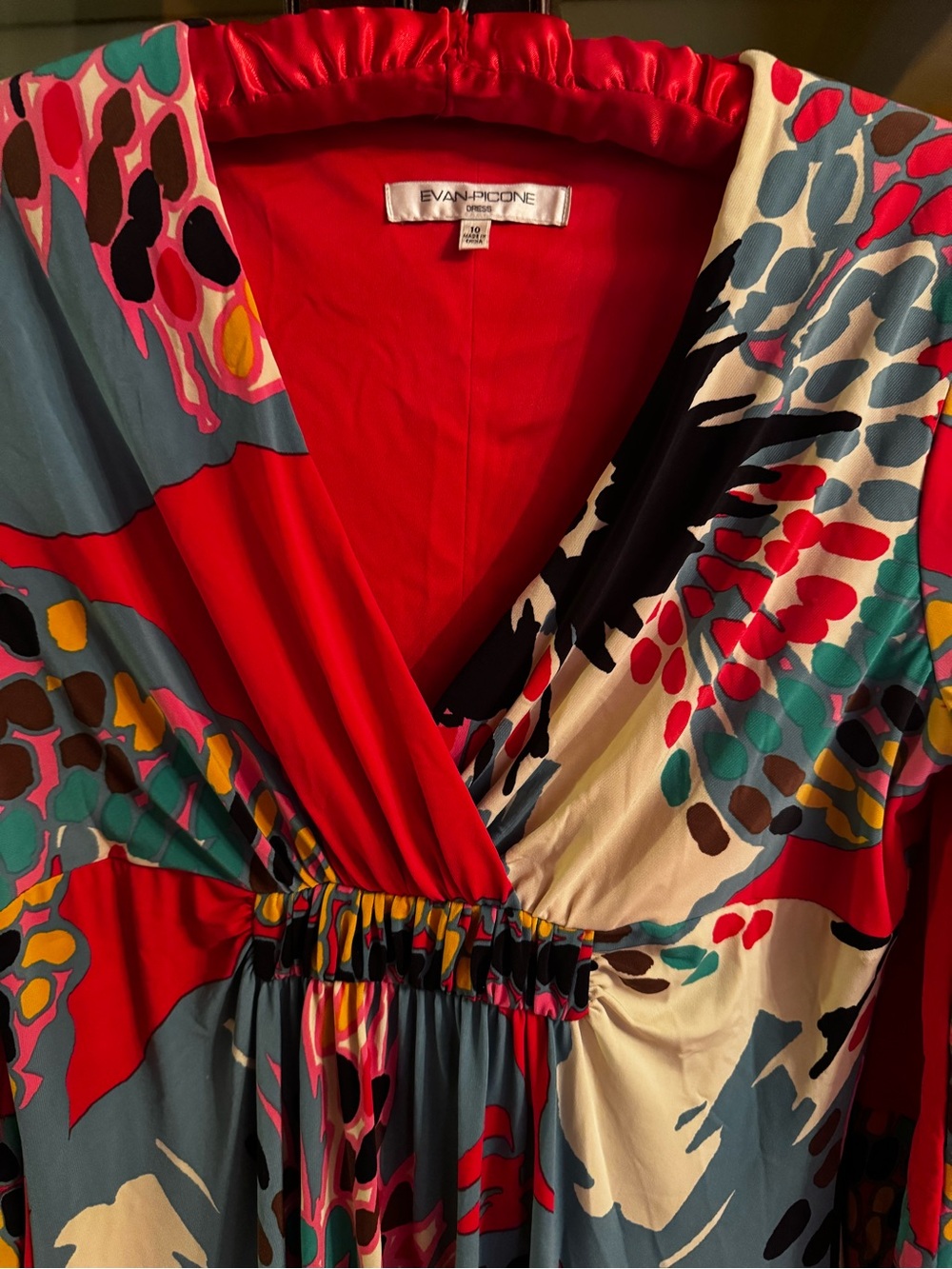 Evan Picone Red Multicolor Abstract V‑Neck Dress
